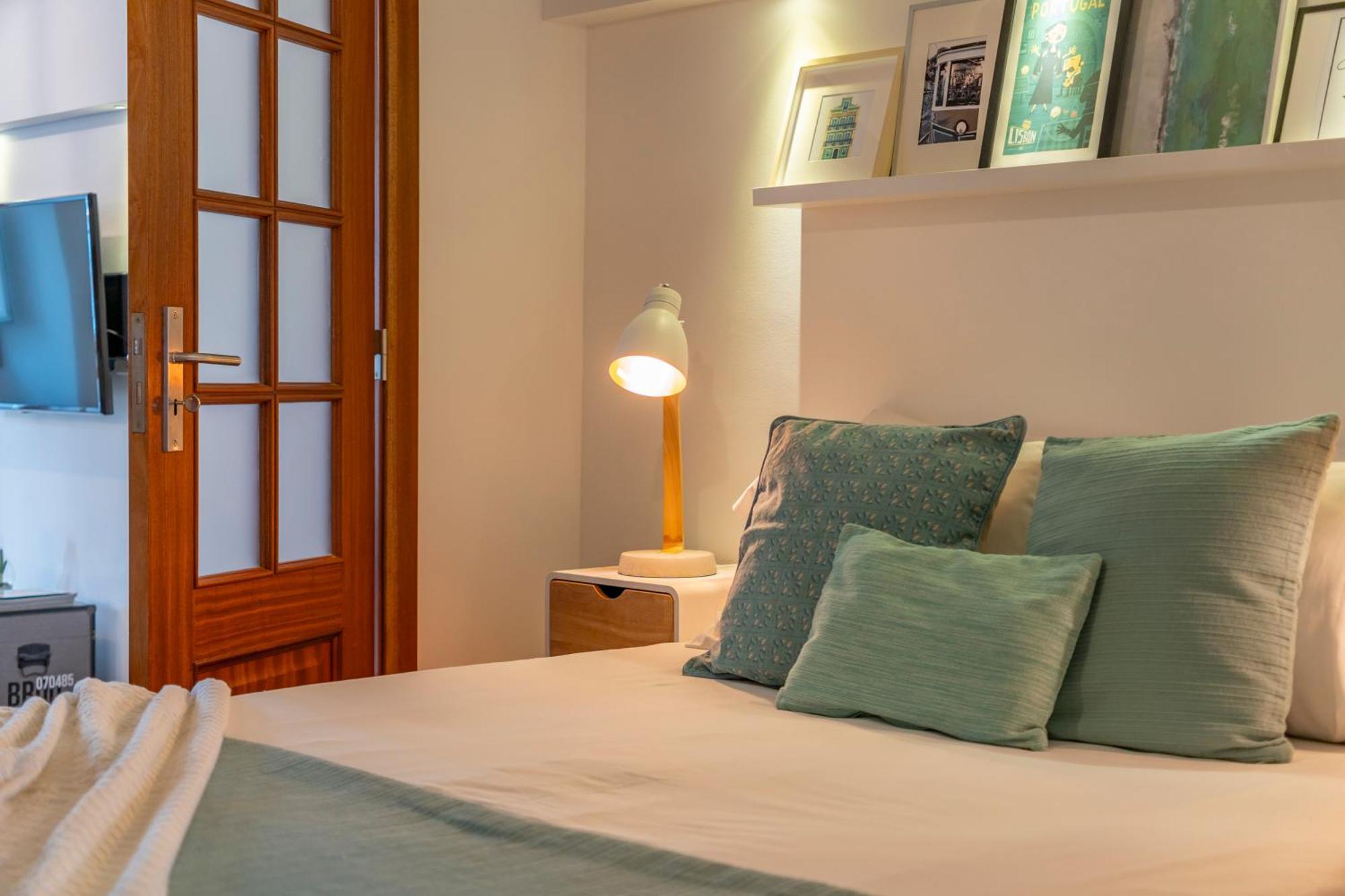 Superb Apartments Overlooking Graca In Lisboa Phòng bức ảnh